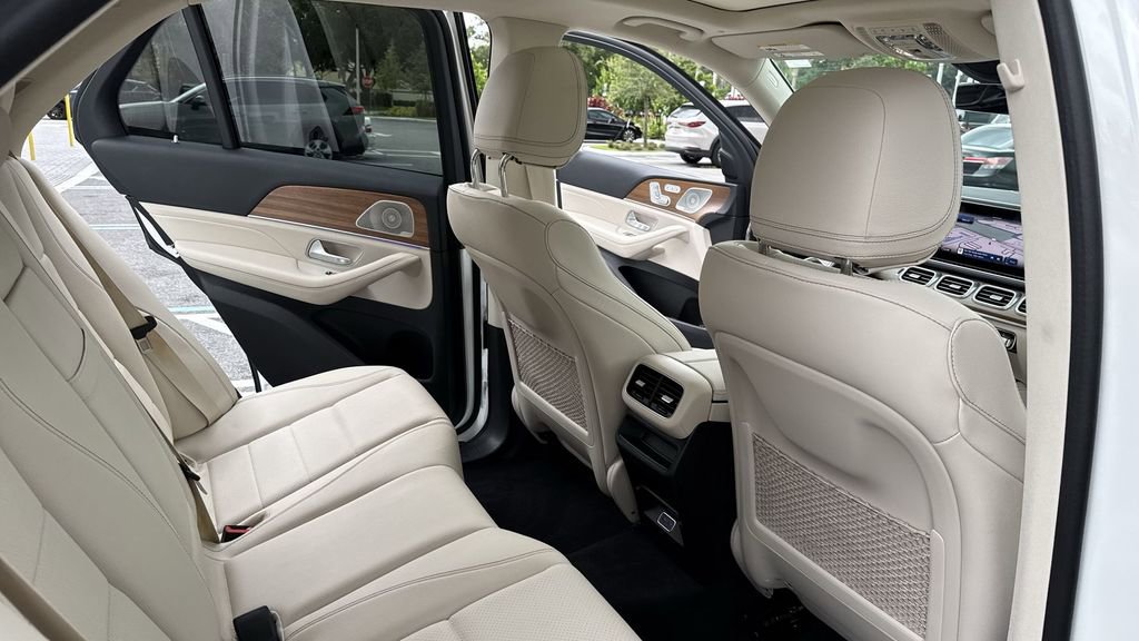 Used 2024 Mercedes-Benz GLE 450 4MATIC image 34