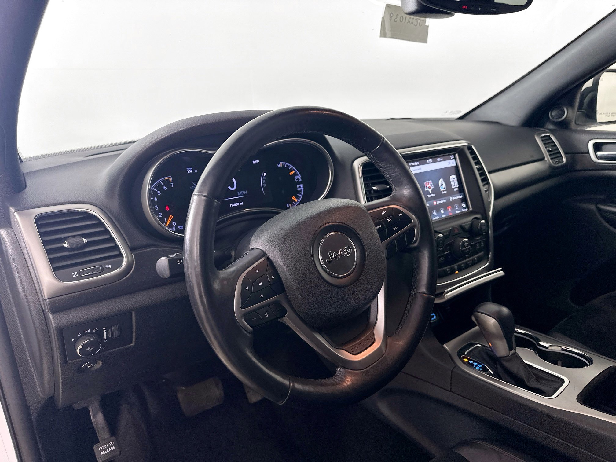 Used 2018 Jeep Grand Cherokee Altitude AWD/4WD image 9