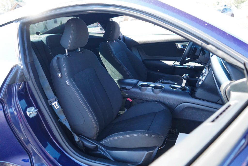 Used 2020 Ford Mustang Coupe RWD image 13