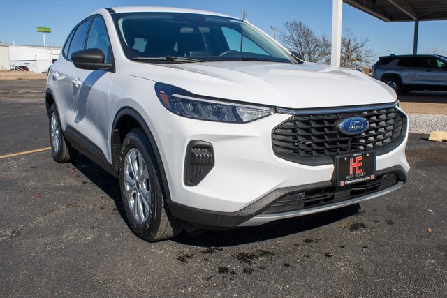 Used 2025 Ford Escape Active image 1