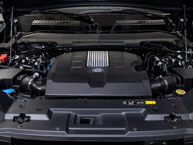 New 2026 Land Rover Defender 130 V8 image 5