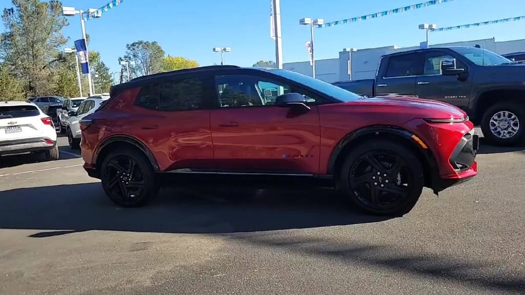 New 2026 Chevrolet Equinox EV RS image 9