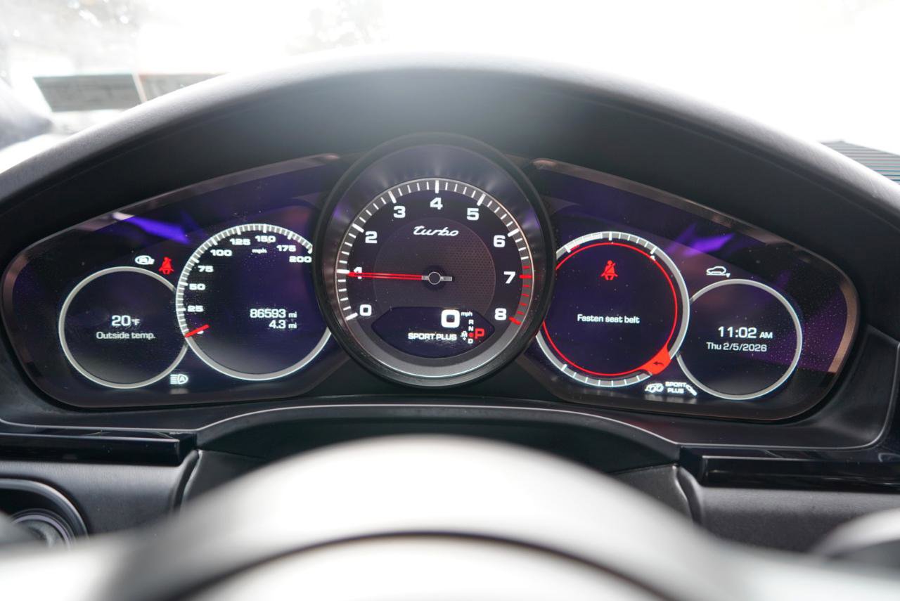 Used 2021 Porsche Cayenne Turbo image 33