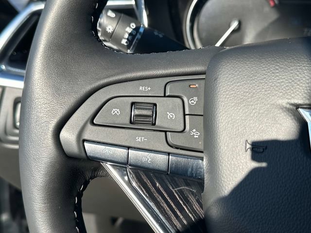 Used 2025 Cadillac XT6 Premium Luxury image 8