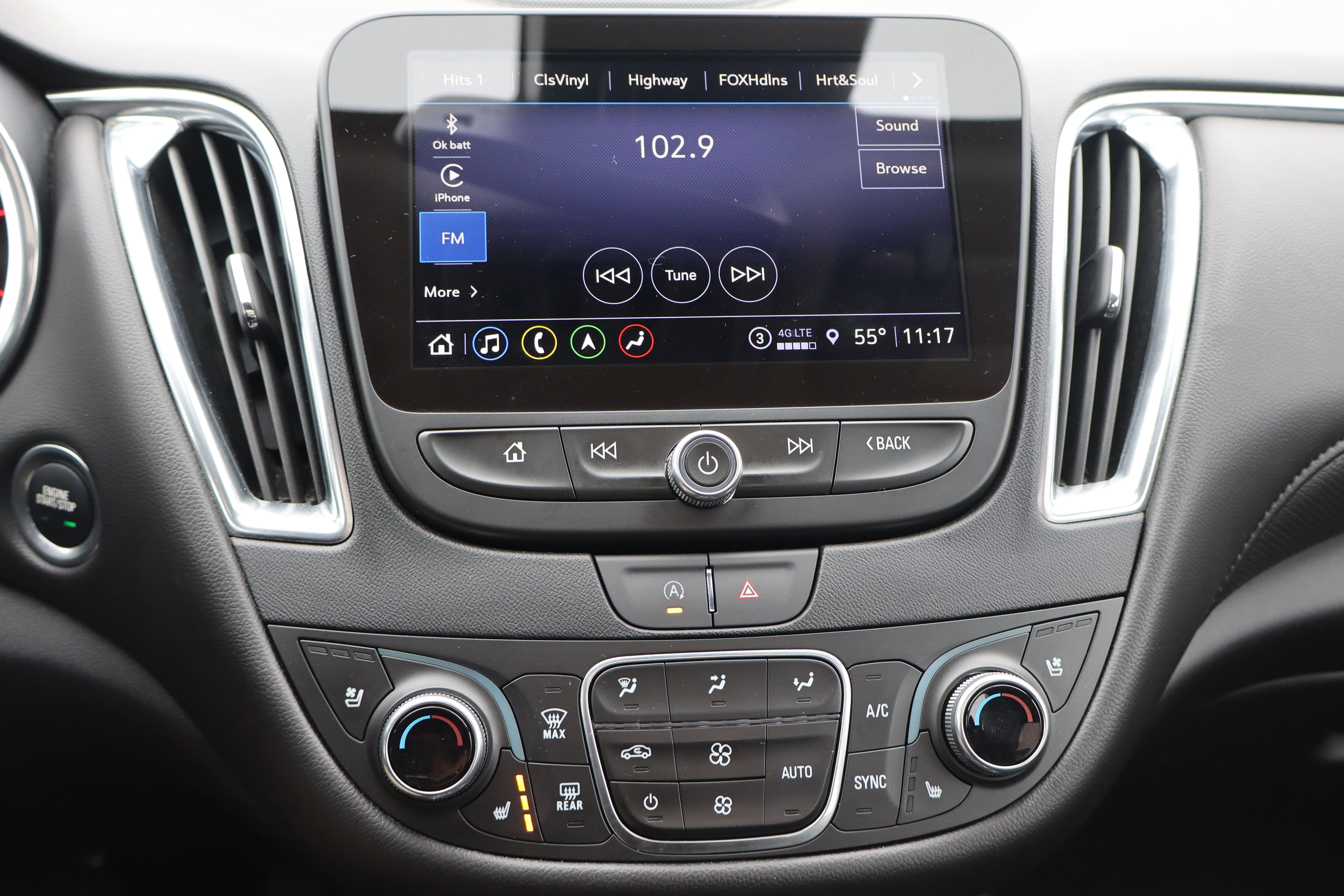 Used 2024 Chevrolet Malibu LT image 18