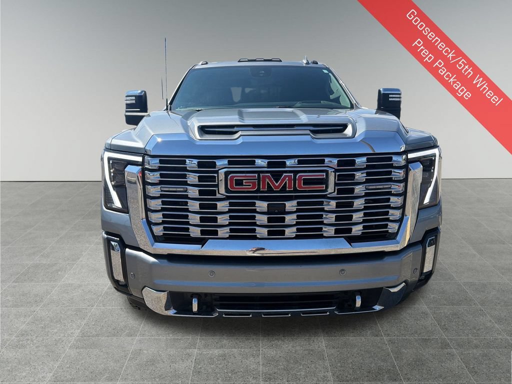 Used 2024 GMC Sierra 2500 Denali w/ Denali Reserve Package AWD/4WD image 10