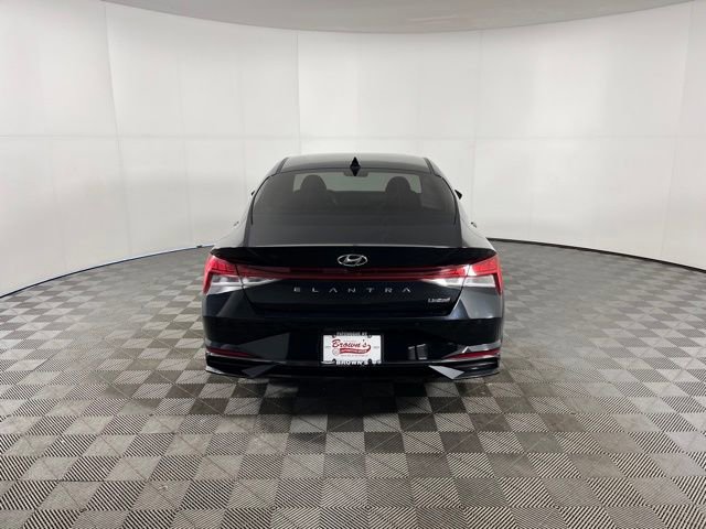 Used 2023 Hyundai Elantra Limited image 6
