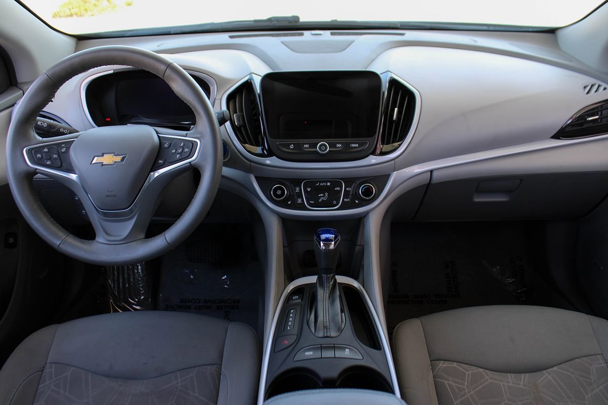 Used 2016 Chevrolet Volt LT w/ Comfort Package FWD image 11