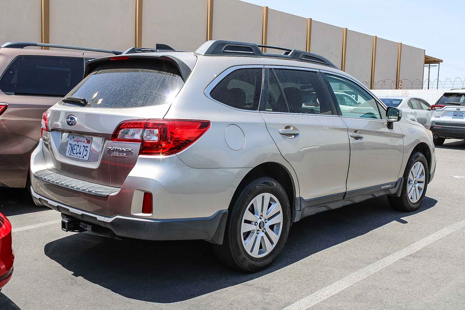 Used 2016 Subaru Outback 2.5i Premium AWD/4WD image 7