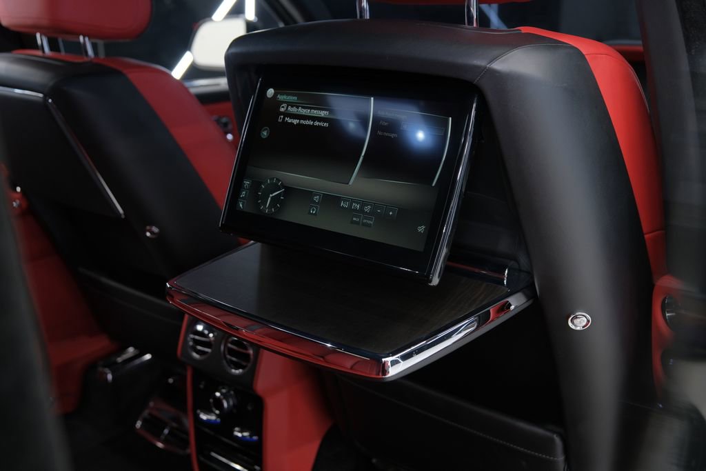 Used 2019 Rolls-Royce Cullinan AWD/4WD image 27