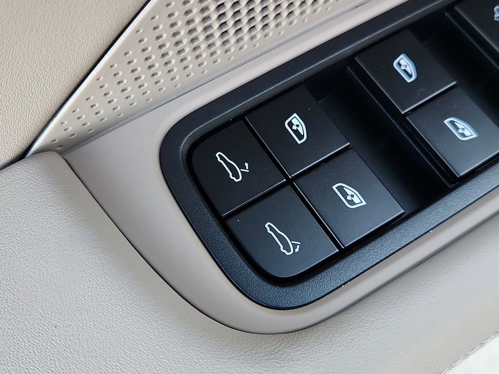 New 2026 Porsche Panamera 4 image 21