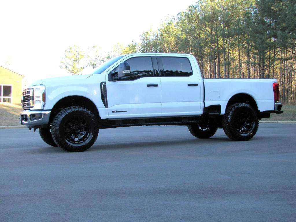 Used 2024 Ford F250 XLT w/ FX4 Off-Road Package AWD/4WD image 3