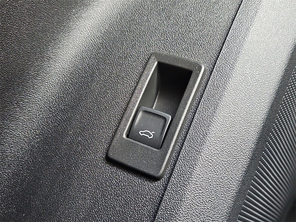 New 2025 Audi Q5 Premium Plus image 15