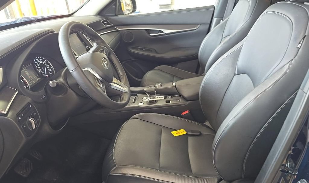 Used 2022 INFINITI QX50 Luxe AWD/4WD image 5
