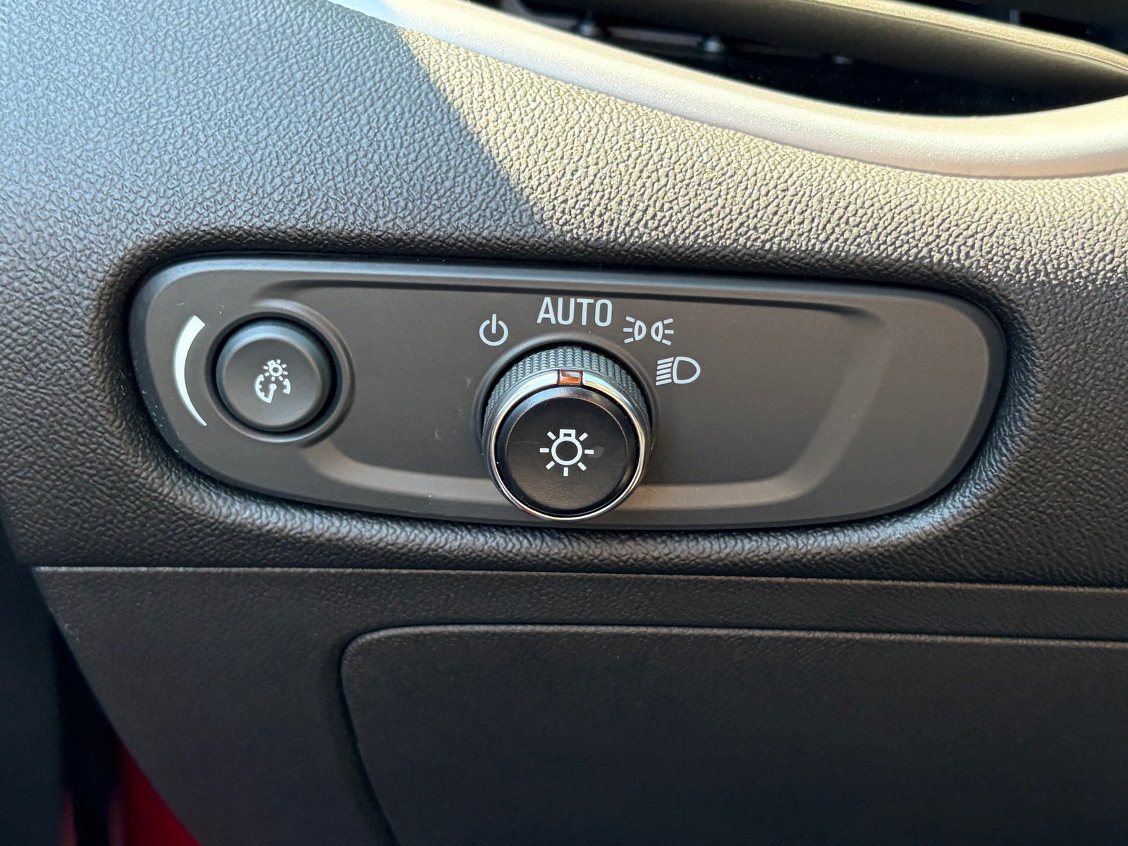 Used 2023 Chevrolet Malibu LT FWD image 9