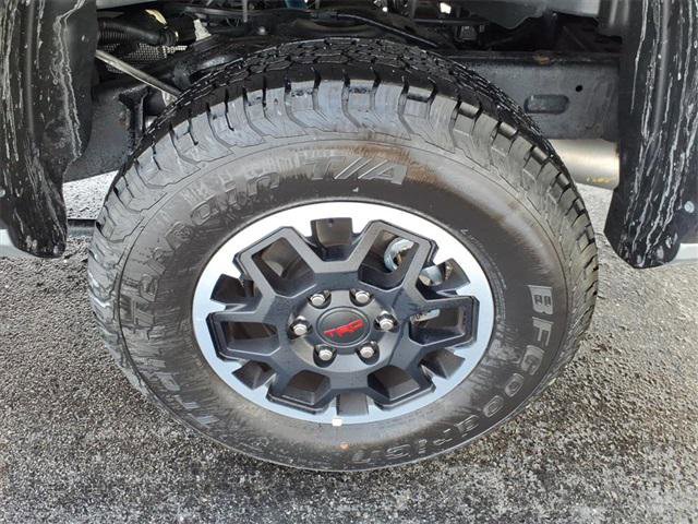 Certified 2025 Toyota Tacoma TRD Off-Road image 29