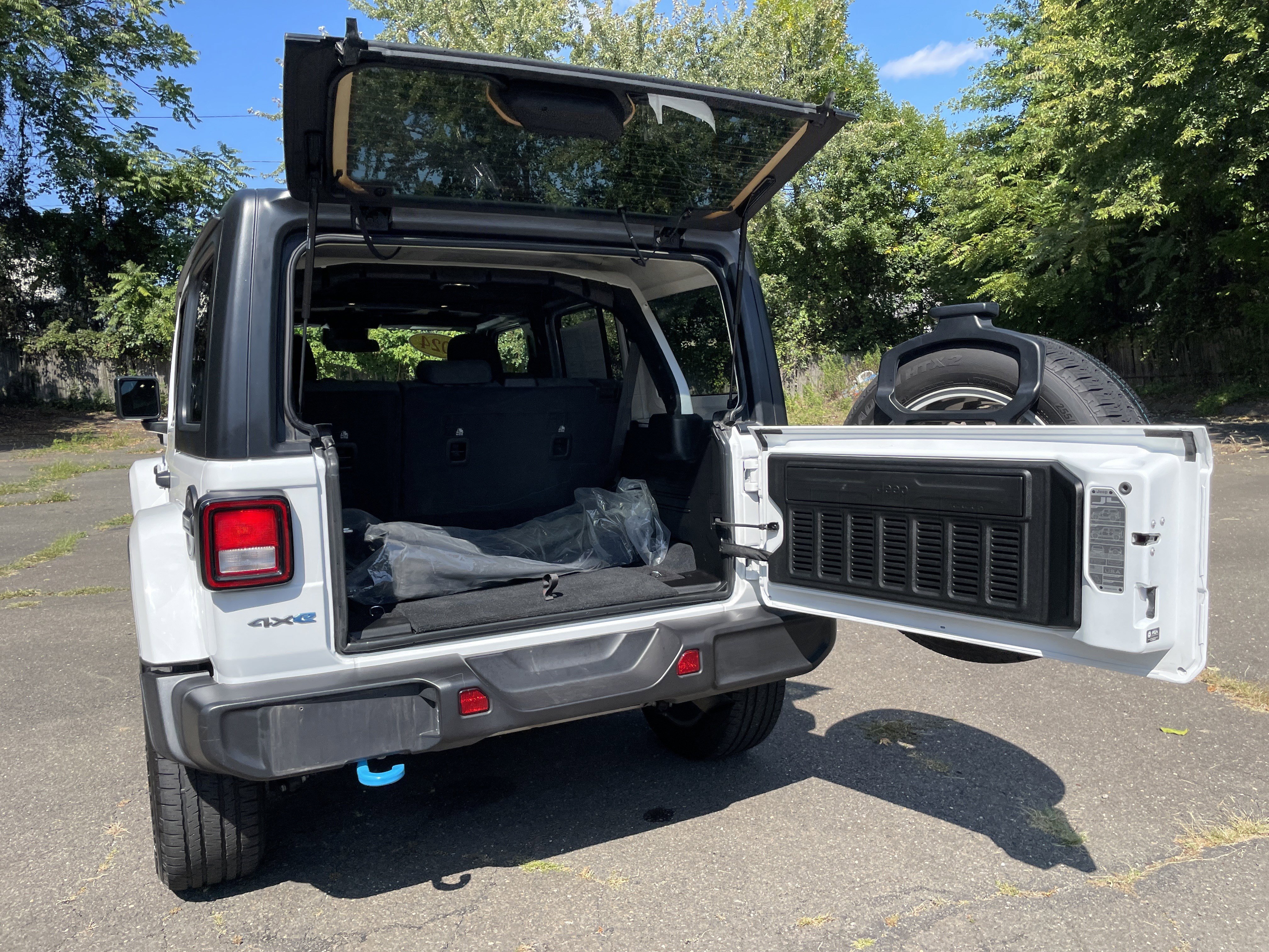 Certified 2024 Jeep Wrangler Sport S w/ Convenience Group image 18