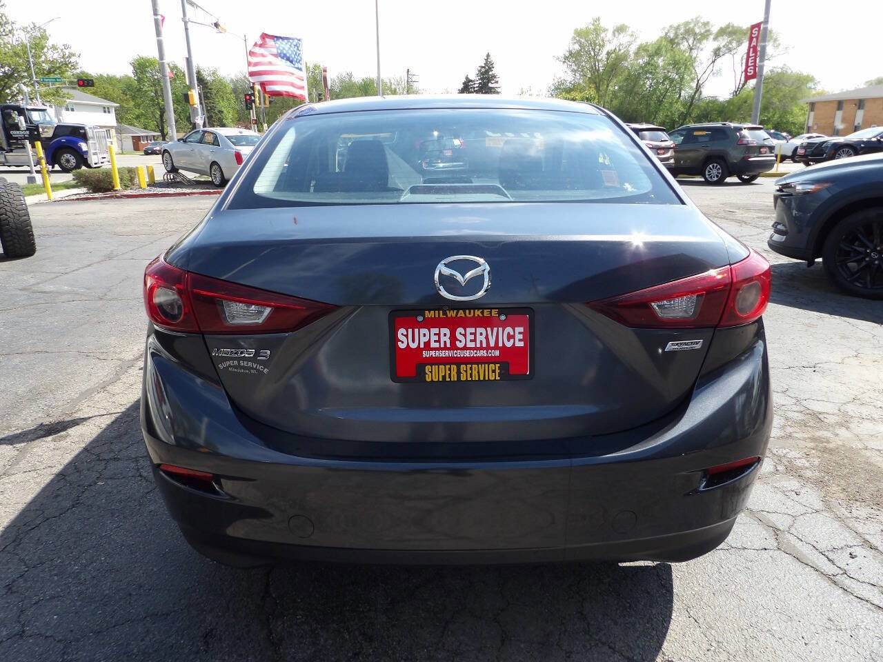 Used 2016 MAZDA MAZDA3 i Sport w/ Preferred Equipment Package FWD image 4