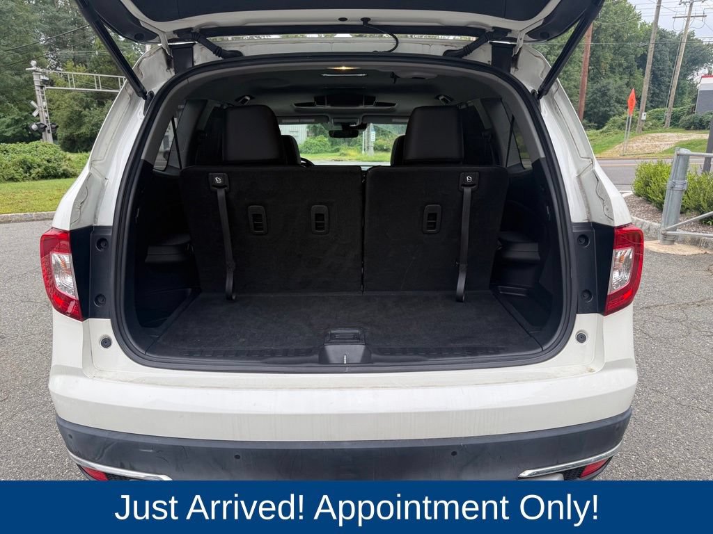 Used 2019 Honda Pilot Touring image 11