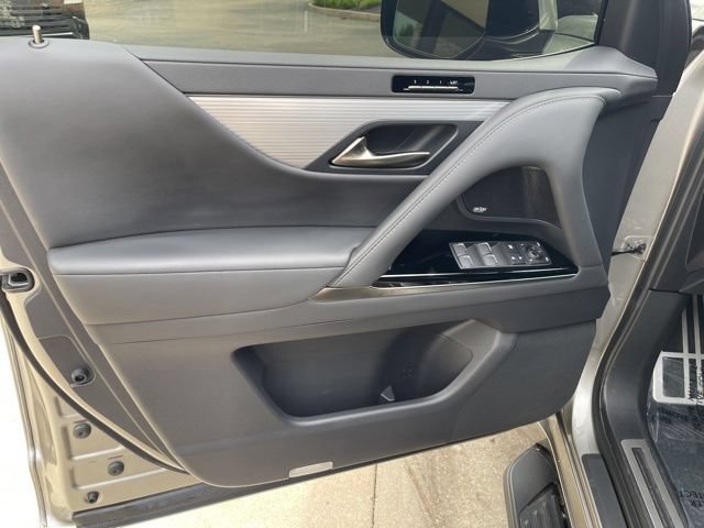 Used 2024 Lexus LX 600 F Sport AWD/4WD image 10