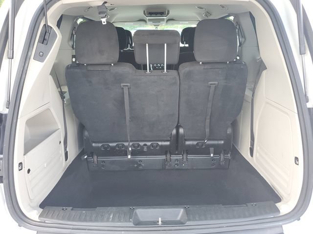Used 2016 Dodge Grand Caravan SXT FWD image 9