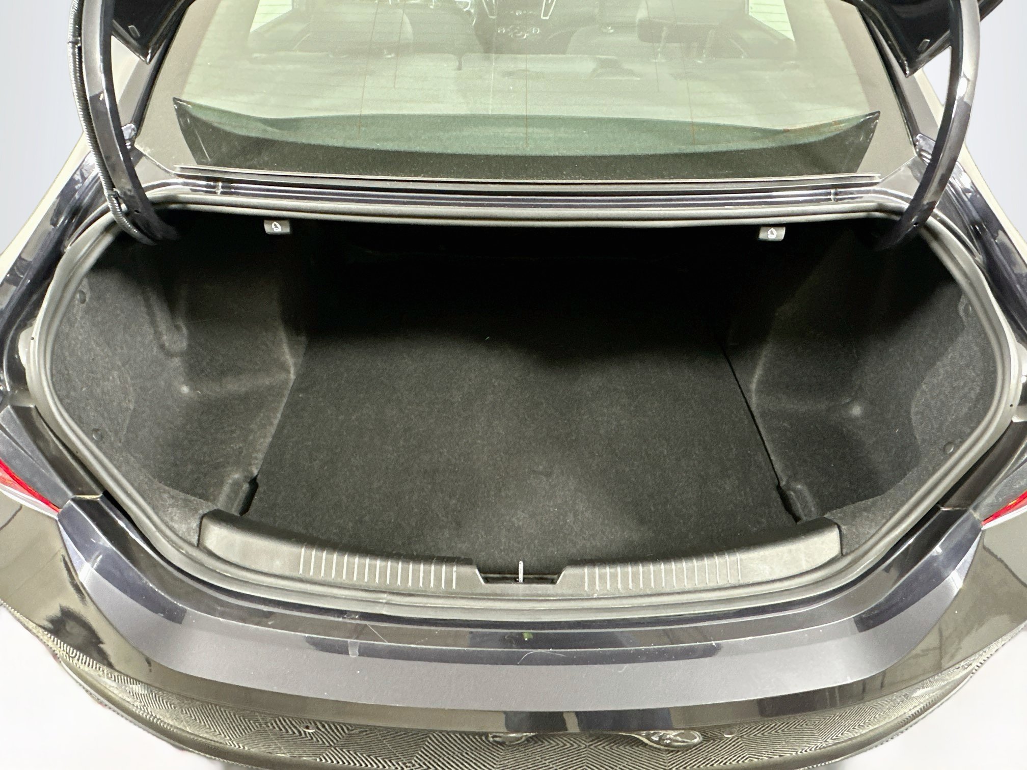 Used 2022 Chevrolet Malibu RS FWD image 28