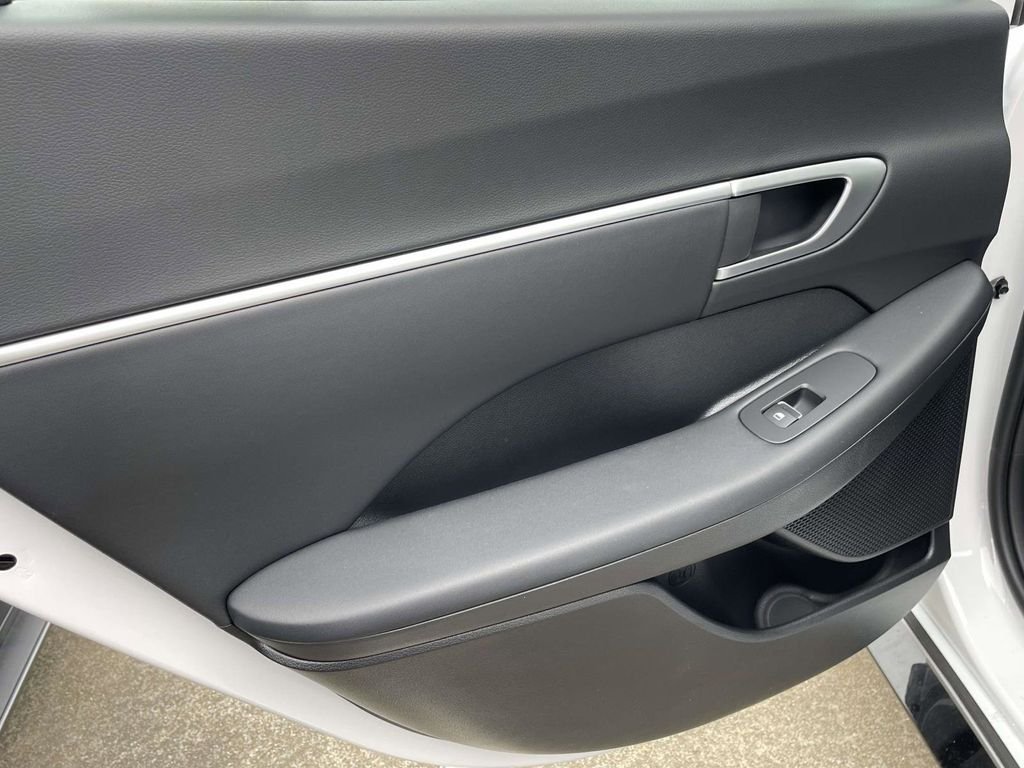 New 2026 Hyundai Sonata SEL FWD image 11