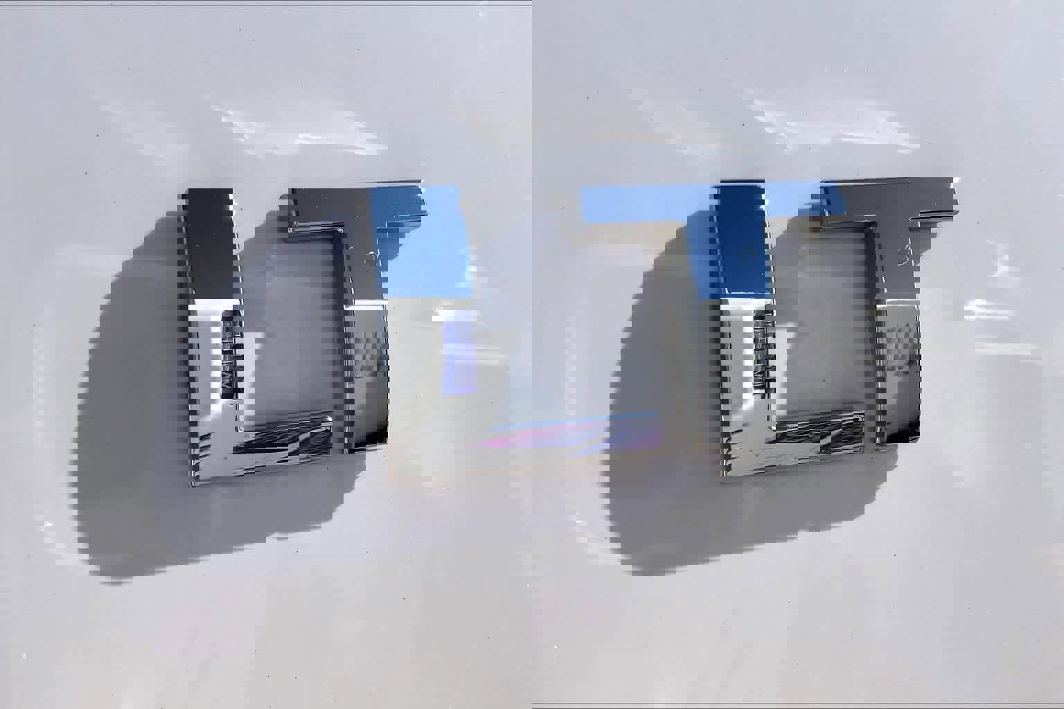 Used 2013 Chevrolet Suburban LT w/ Luxury Package image 7