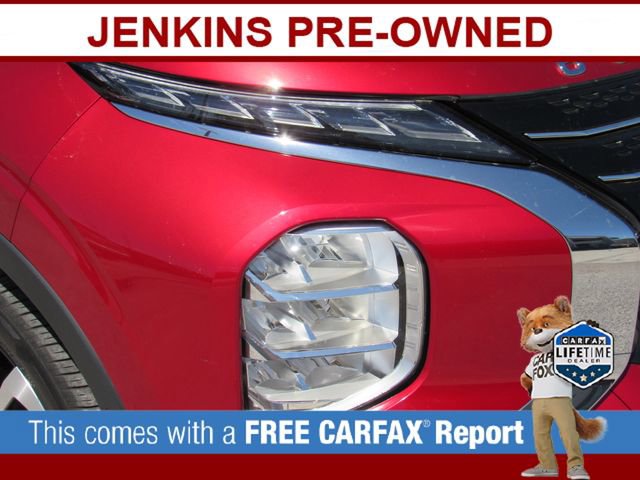 Used 2023 Mitsubishi Outlander SE image 10