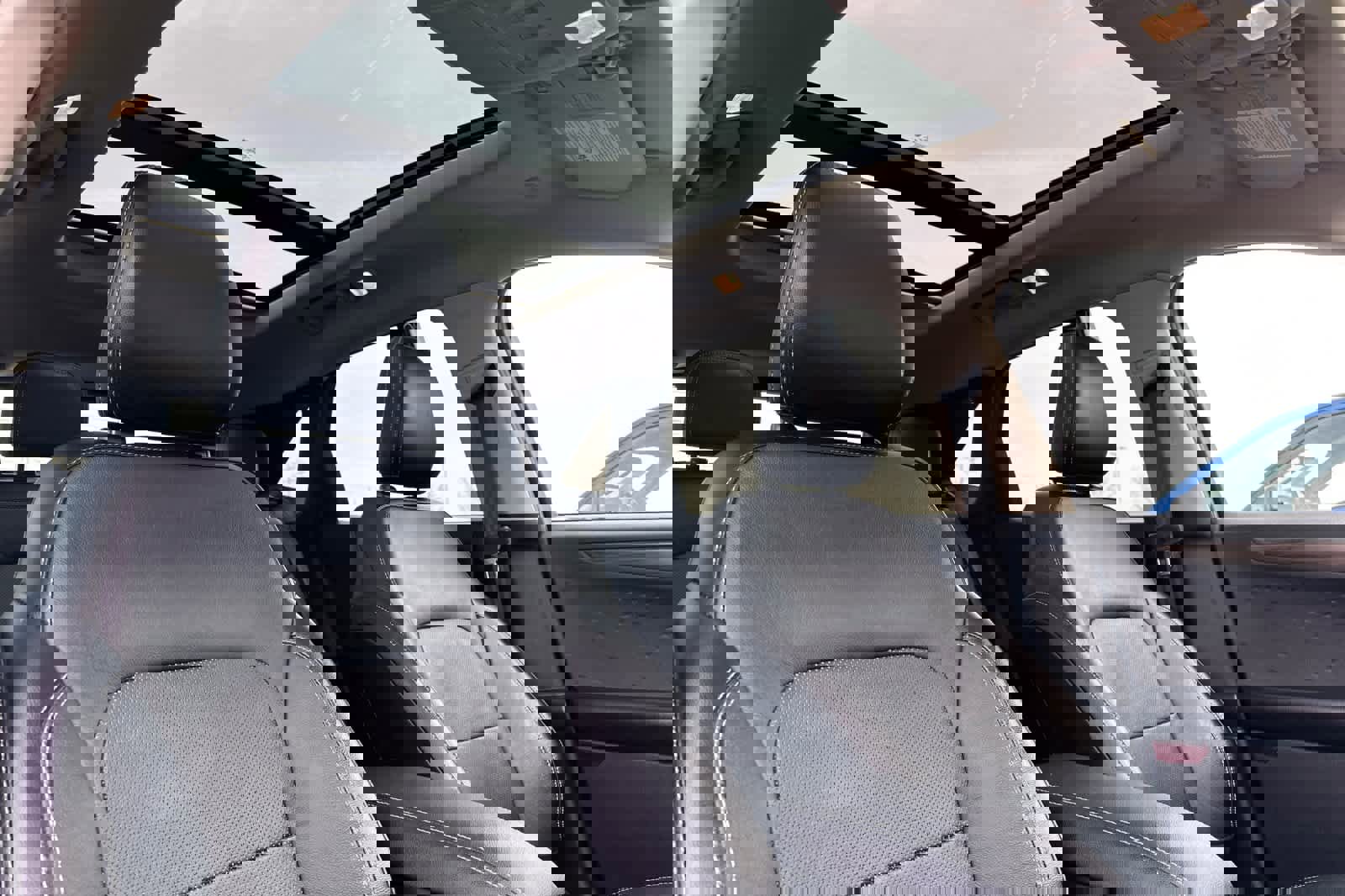 Used 2020 Ford Escape Titanium w/ Titanium Premium Package 2.0 image 17