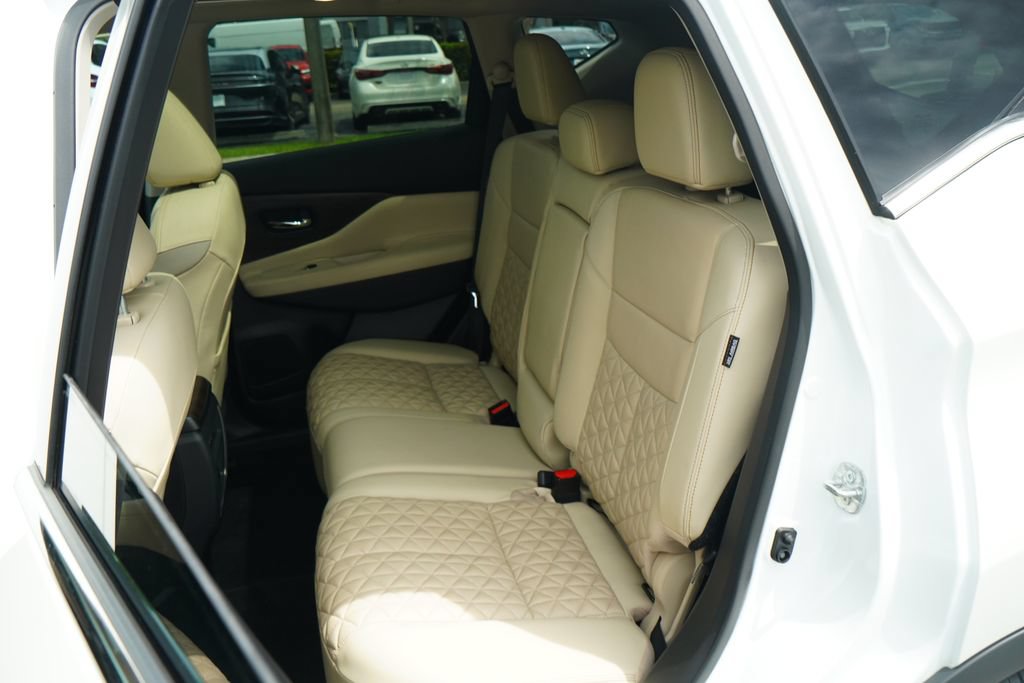 Used 2023 Nissan Murano Platinum w/ Cargo Package FWD image 15