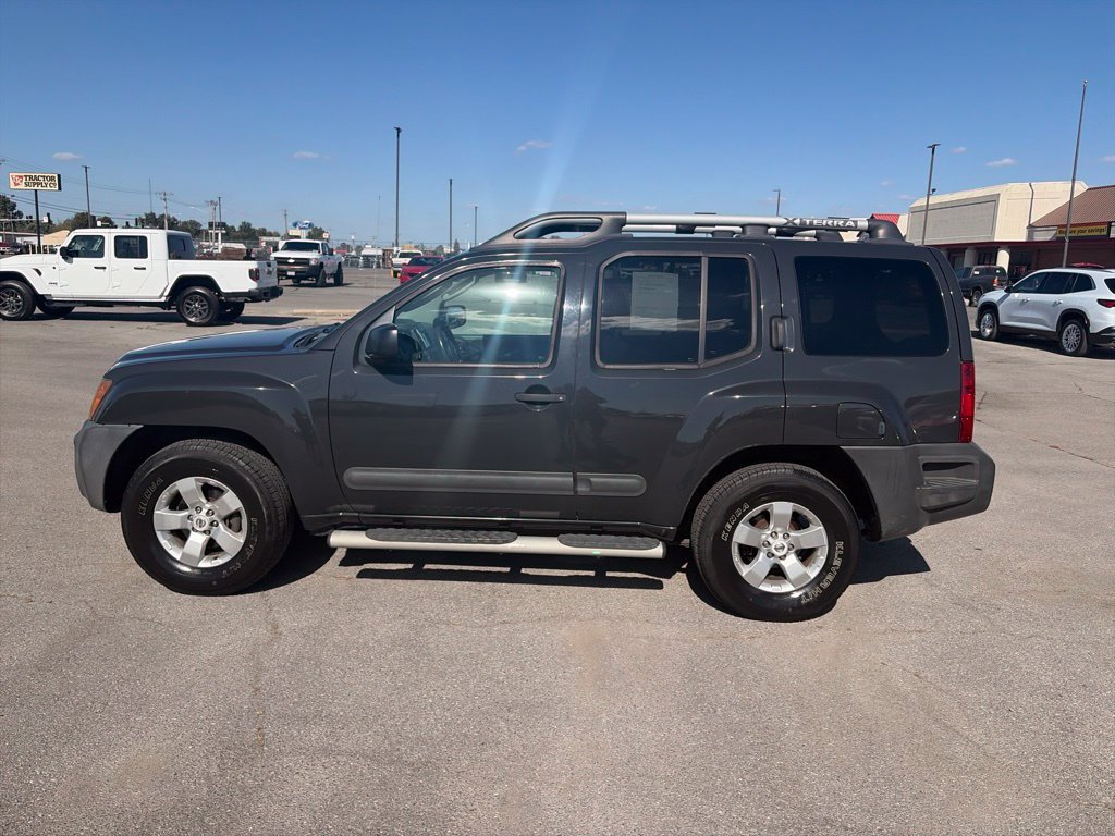 Used 2011 Nissan Xterra S w/ 4X2 Value Package RWD image 3