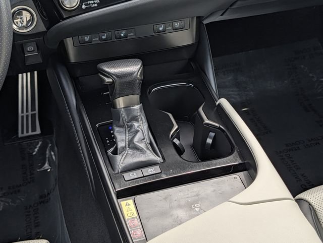 Used 2023 Lexus ES 300h F Sport image 14