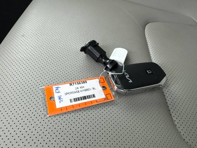 Used 2024 Kia Sportage EX AWD/4WD image 31