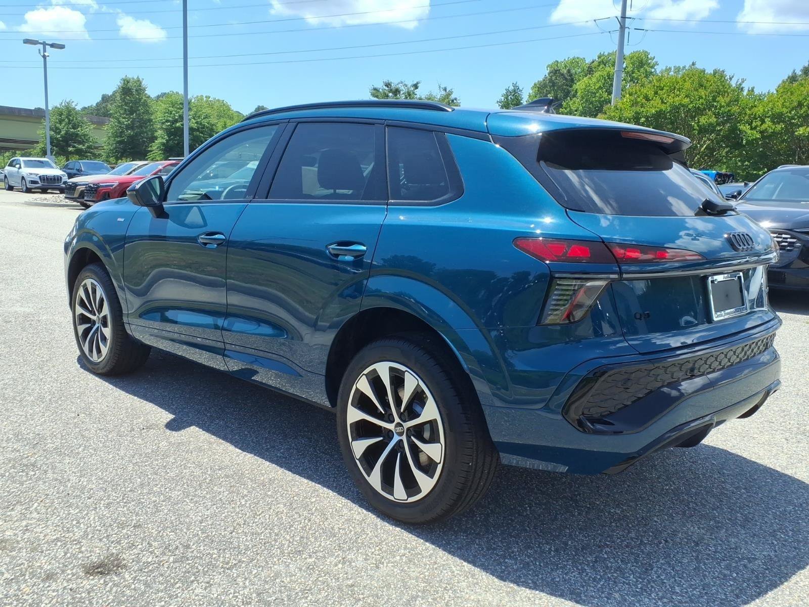 New 2026 Audi Q3 quattro 2.0T AWD/4WD image 8
