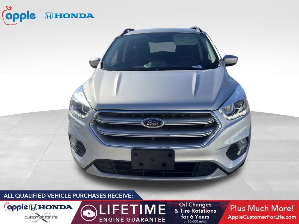 Used 2017 Ford Escape SE w/ Equipment Group 201A image 2