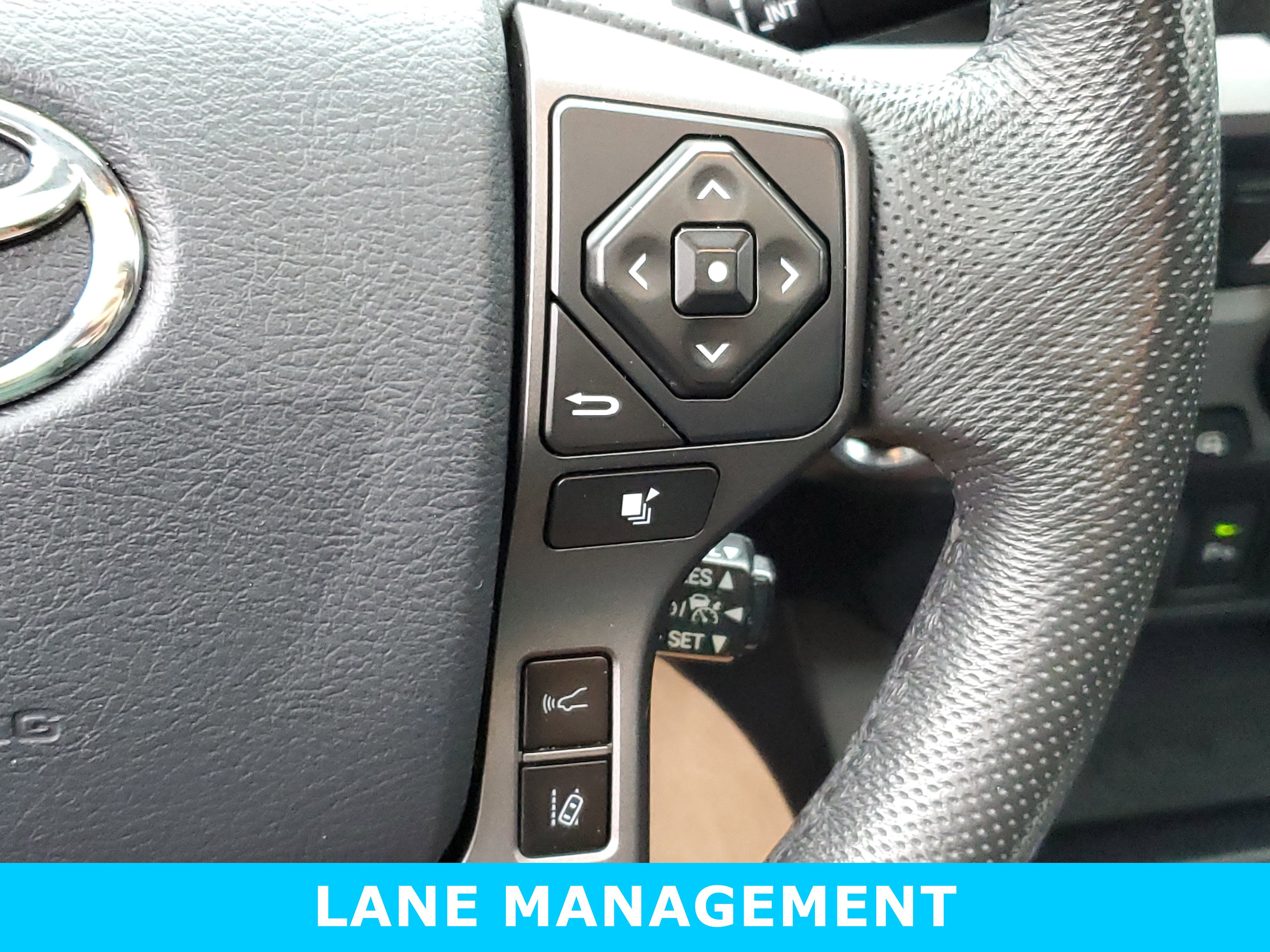 Used 2020 Toyota Tacoma TRD Off-Road image 14