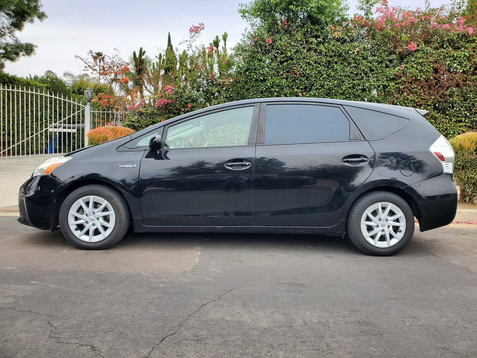 Used 2012 Toyota Prius V Three image 7