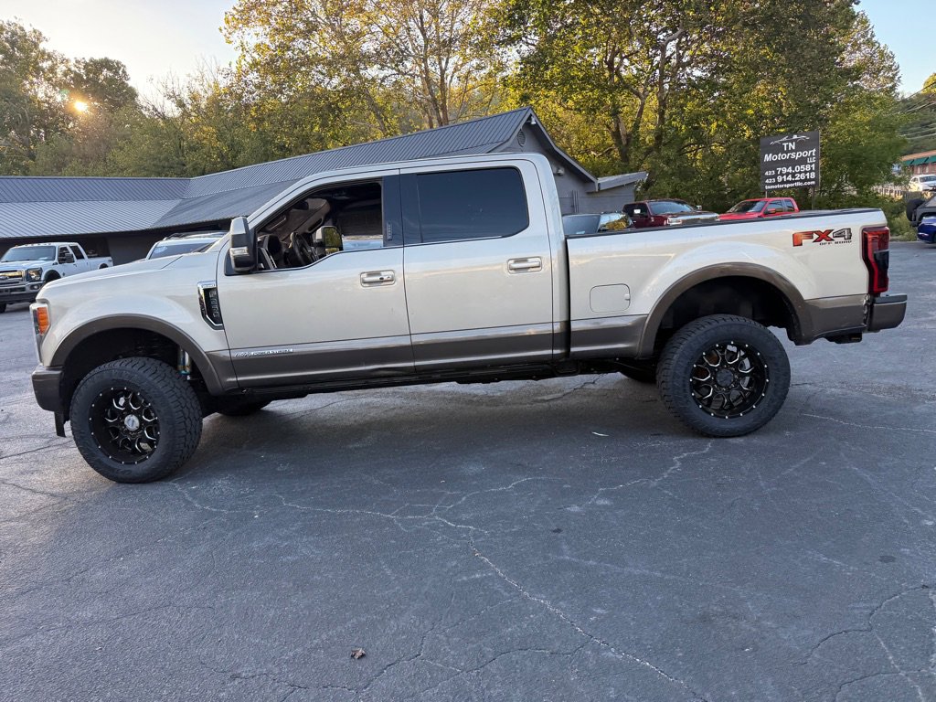 Used 2017 Ford F250 King Ranch w/ King Ranch Ultimate Package image 39