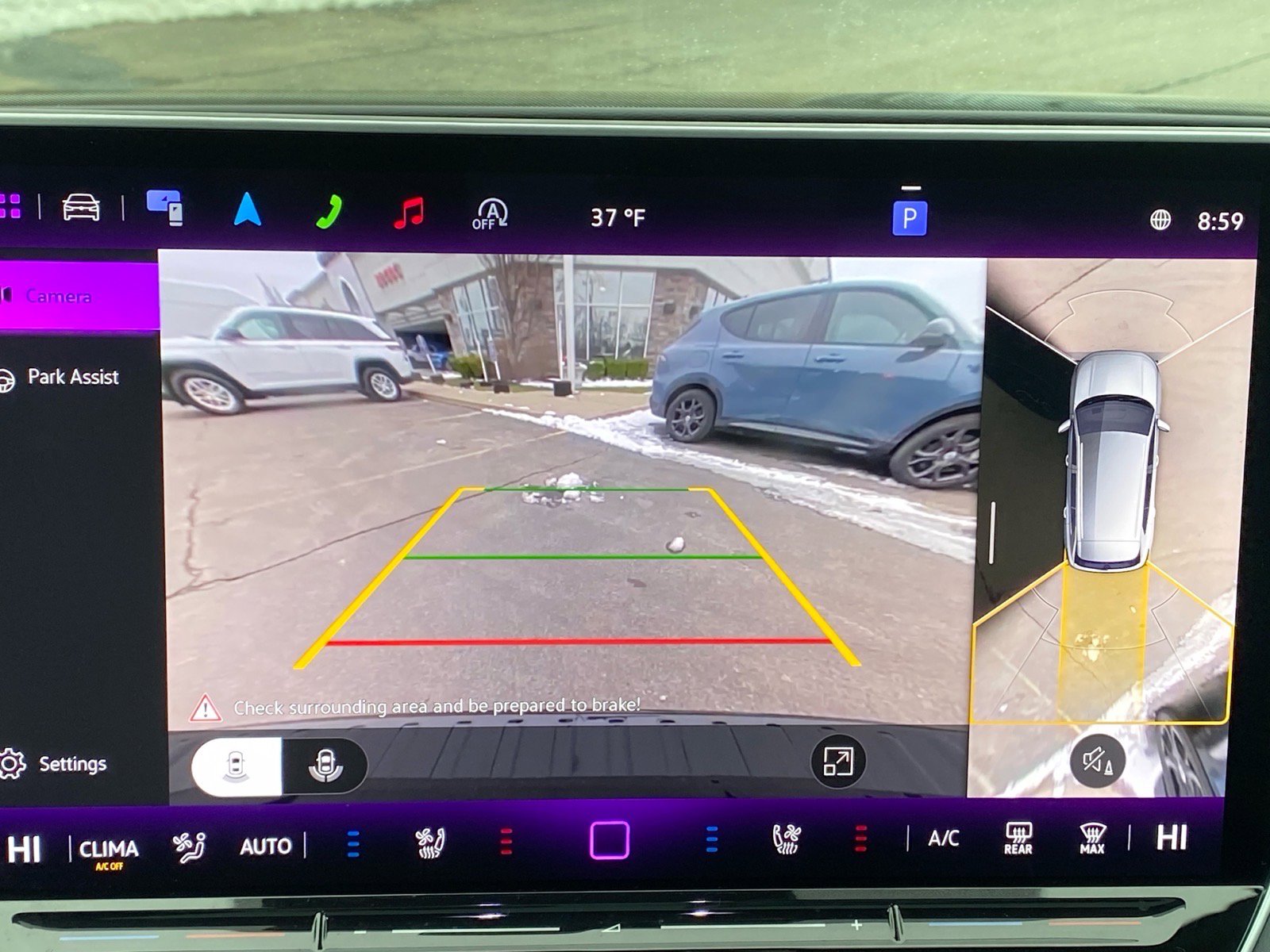 Used 2025 Volkswagen Tiguan SEL R-Line image 15