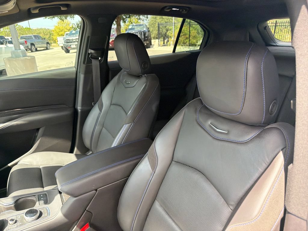 Certified 2024 Cadillac XT4 Sport AWD/4WD image 21