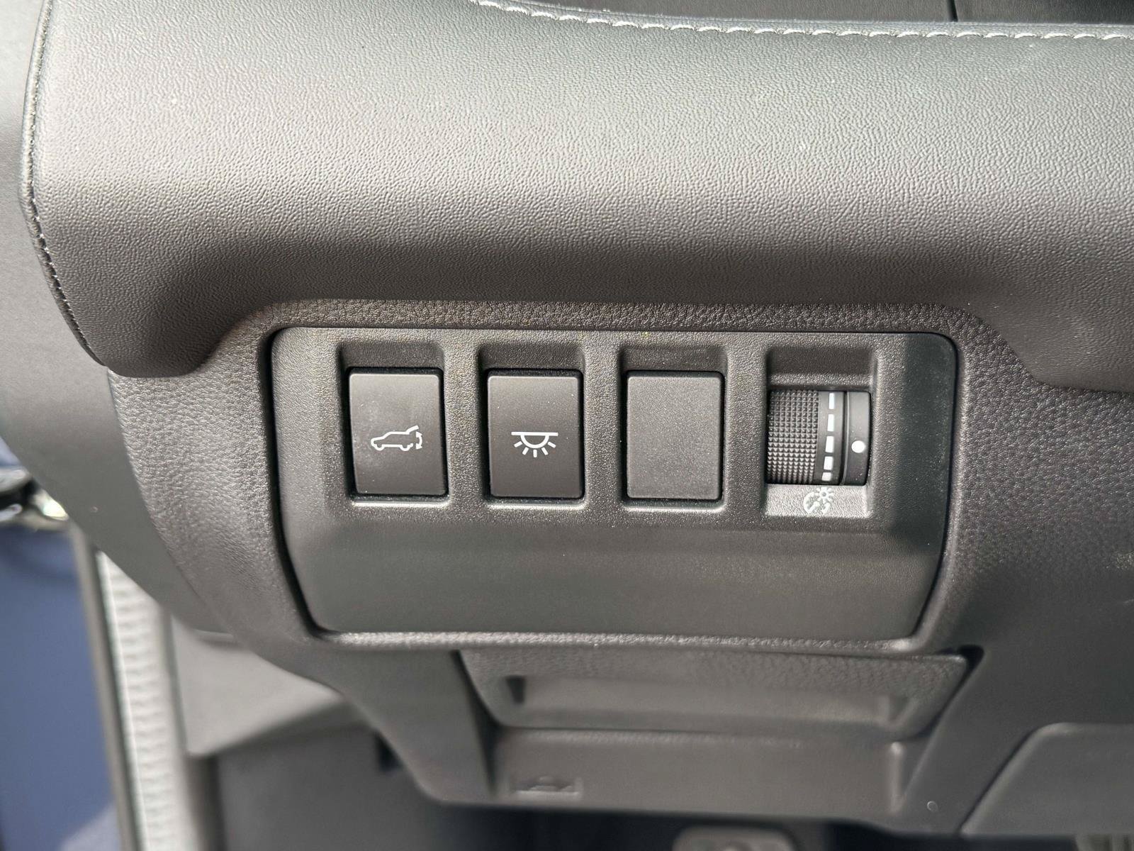Used 2024 Subaru Ascent Limited w/ Technology Package AWD/4WD image 21