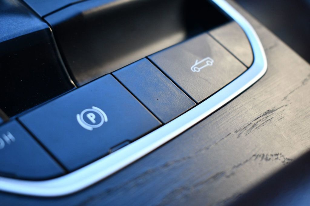 Used 2022 BMW M440i Convertible image 44