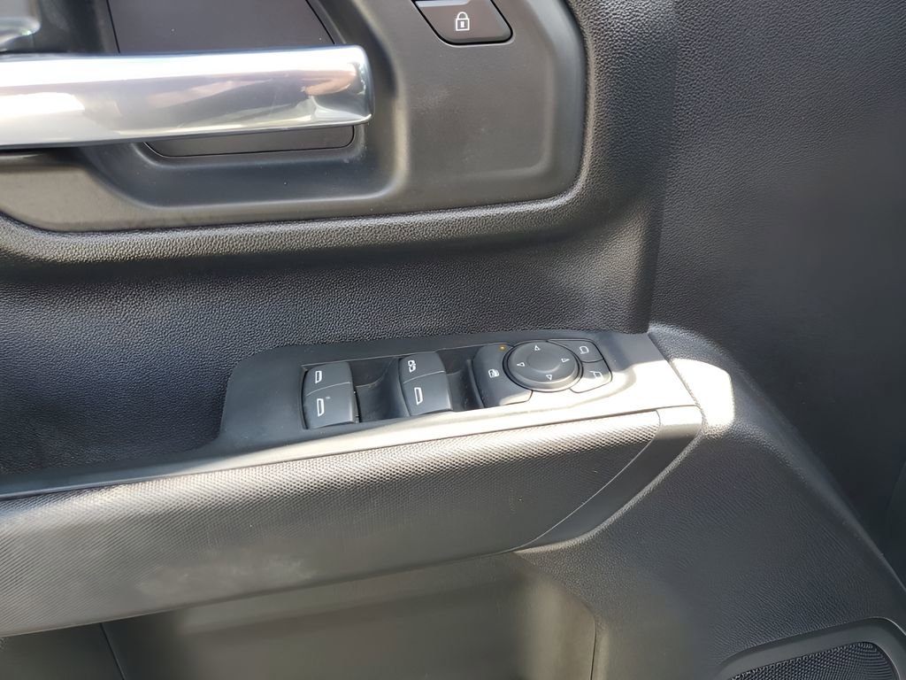 Used 2023 Chevrolet Silverado 2500 Custom w/ Custom Value Package image 27