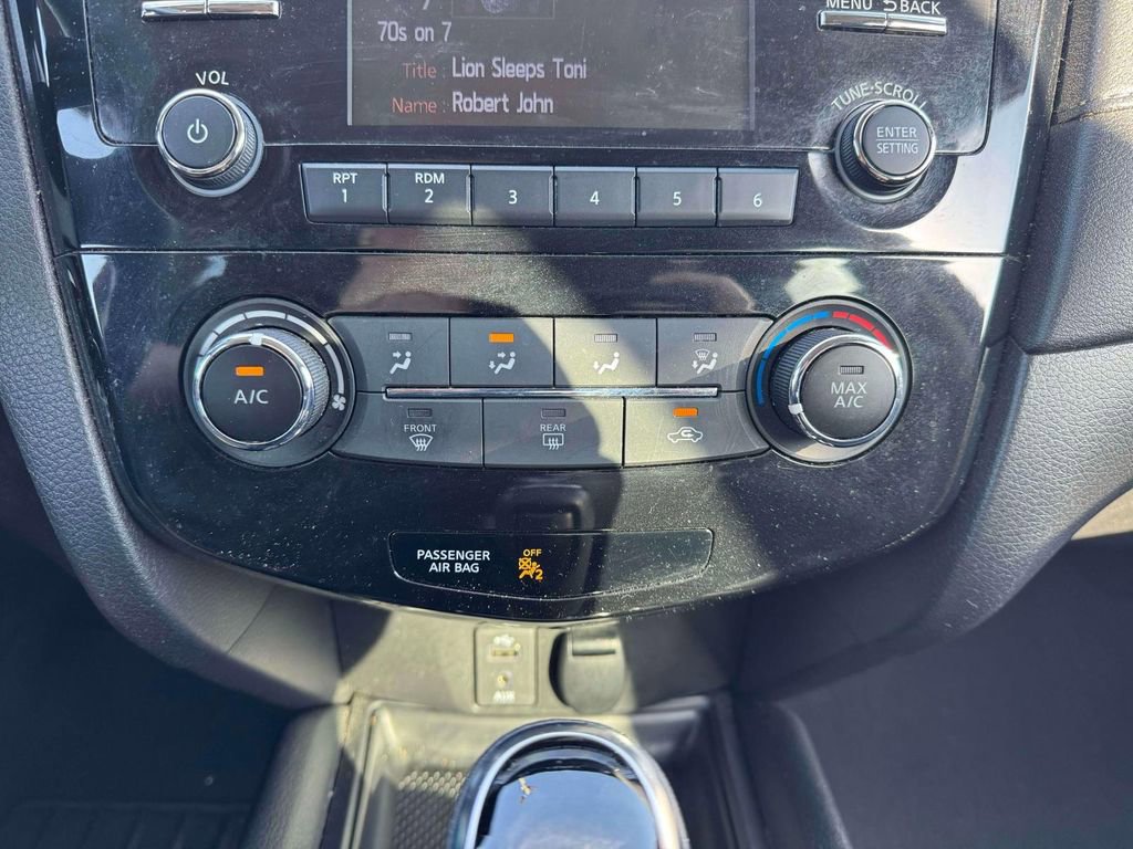 Used 2017 Nissan Rogue S FWD image 30