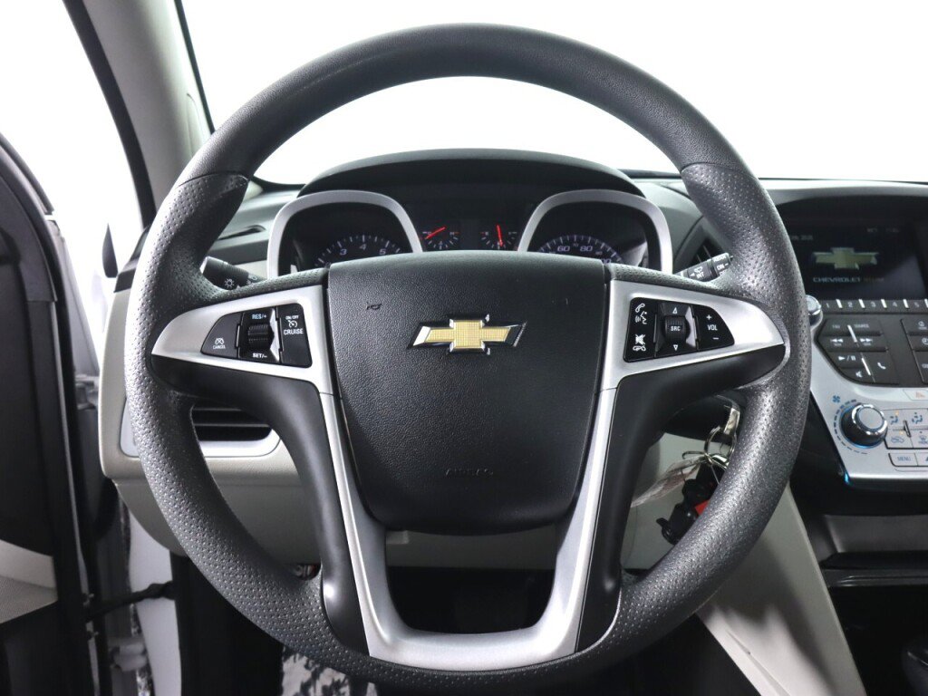 Used 2017 Chevrolet Equinox LT FWD image 10