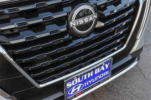 Used 2023 Nissan Kicks SV image 11