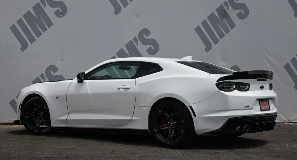 Used 2020 Chevrolet Camaro SS RWD image 7