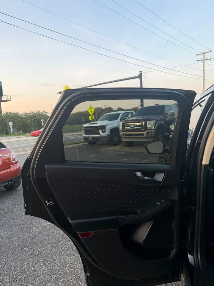 Used 2020 Ford Escape SEL AWD/4WD image 17