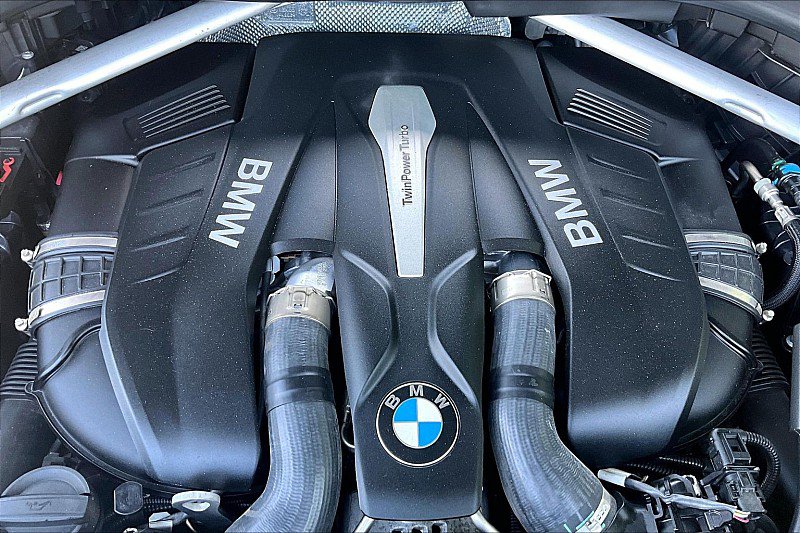 Used 2019 BMW X5 xDrive50i w/ M Sport Package AWD/4WD image 29